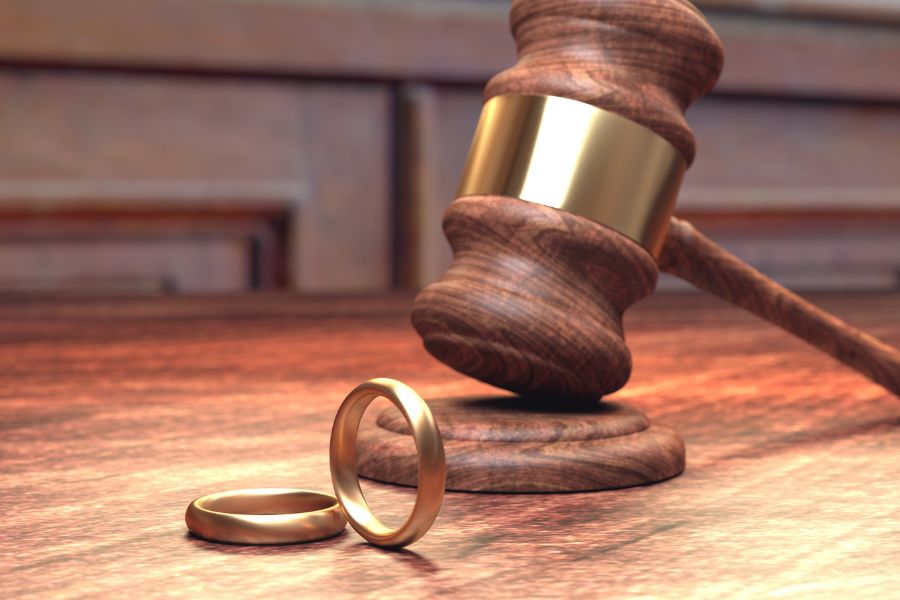 Divorce Attorney Handling Property Division in Los Angeles, CA