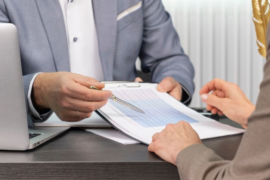 Long Beach divorce lawyers discussing the duration of the divorce process in Long Beach